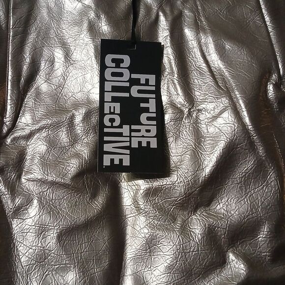 Future Collective faux leather champagne color mini skirt Sz XXL NWT - Picture 6 of 7